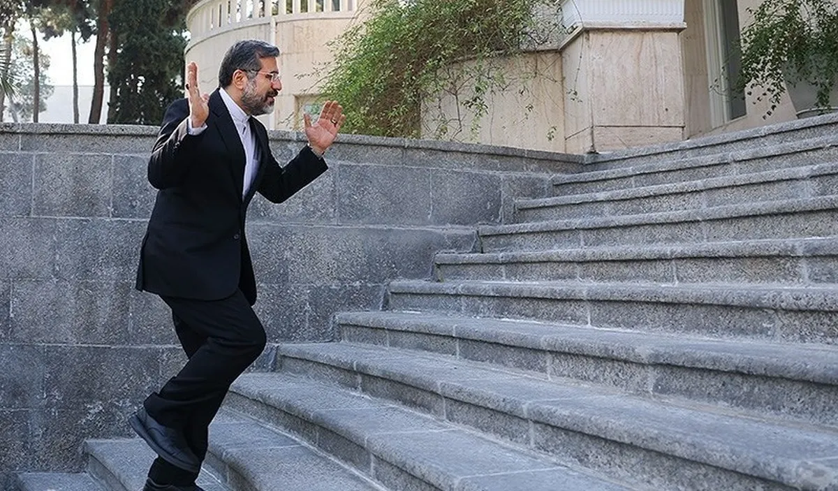 وزیر فرهنگ راه را برای گرانی بلیت‌ اجراهای صحنه‌ای باز کرد/ حداکثر ۹۰۰ هزار تومان!