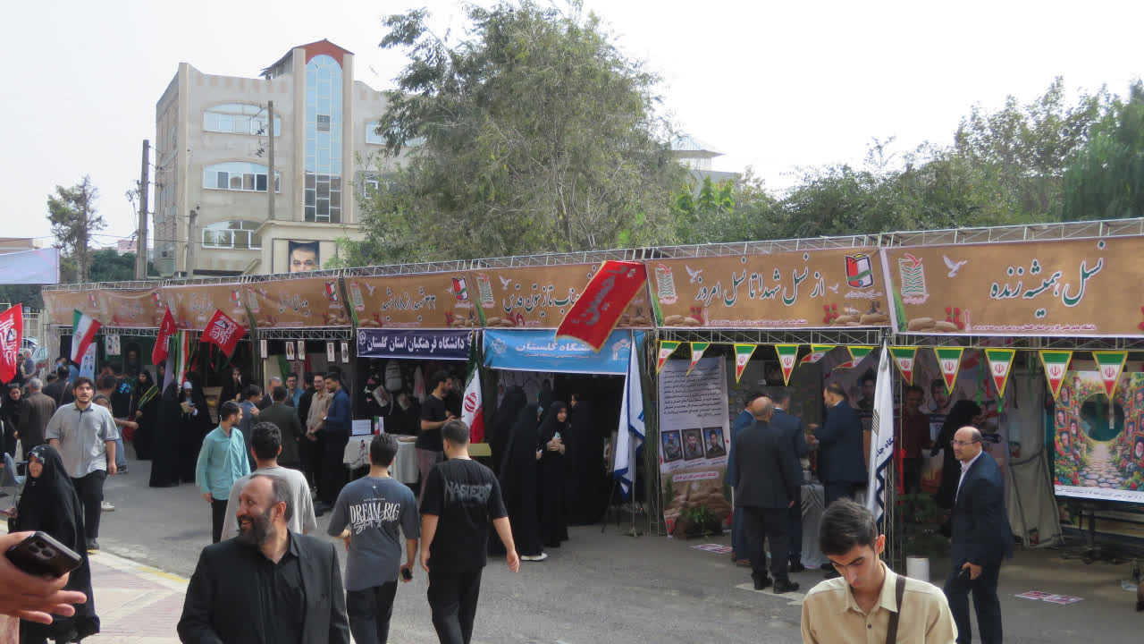 هنر باید در خدمت فرهنگ دینی باشد