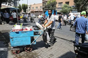 فروش نوشیدنی در گرمای تابستان