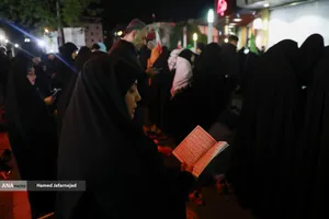 اقامه نماز استغاثه به امام زمان زمان(عج) - چهارراه نبرد خیابان پیروزی