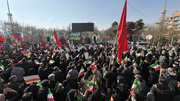 فیلم و عکس| راهپیمایی سراسری در ایران اسلامی؛ مردم با حضور حماسی اقدامات اغتشاشگران مسلح را محکوم کردند