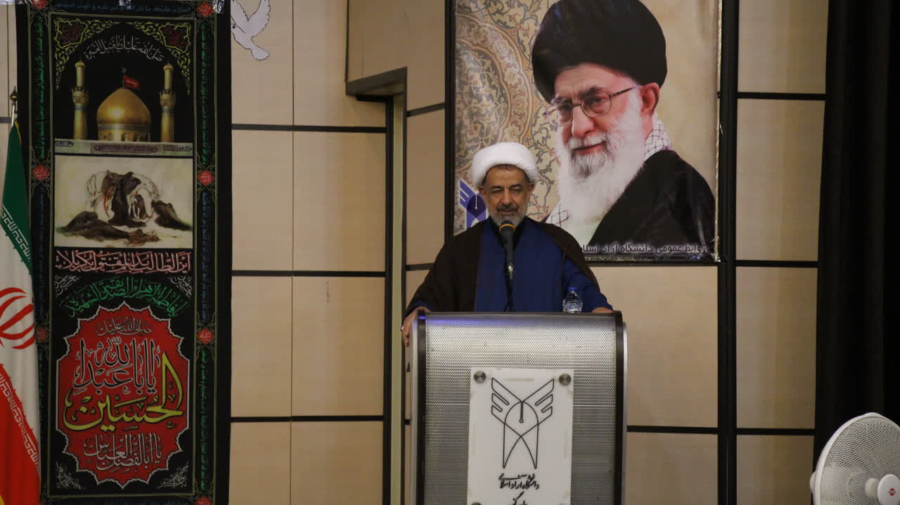قطار دانشگاه آزاد گنبدکاووس بر ریل سند تحول و تعالی/دانشگاه آزاد محور تحول علمی و فرهنگی منطقه است قطار دانشگاه آزاد گنبدکاووس بر ریل سند تحول و تعالی/دانشگاه آزاد محور تحول علمی و فرهنگی منطقه است