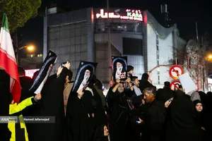 عزاداری شهادت رهبر انقلاب در چهارراه کوکاکولا خیابان پیروزی تهران