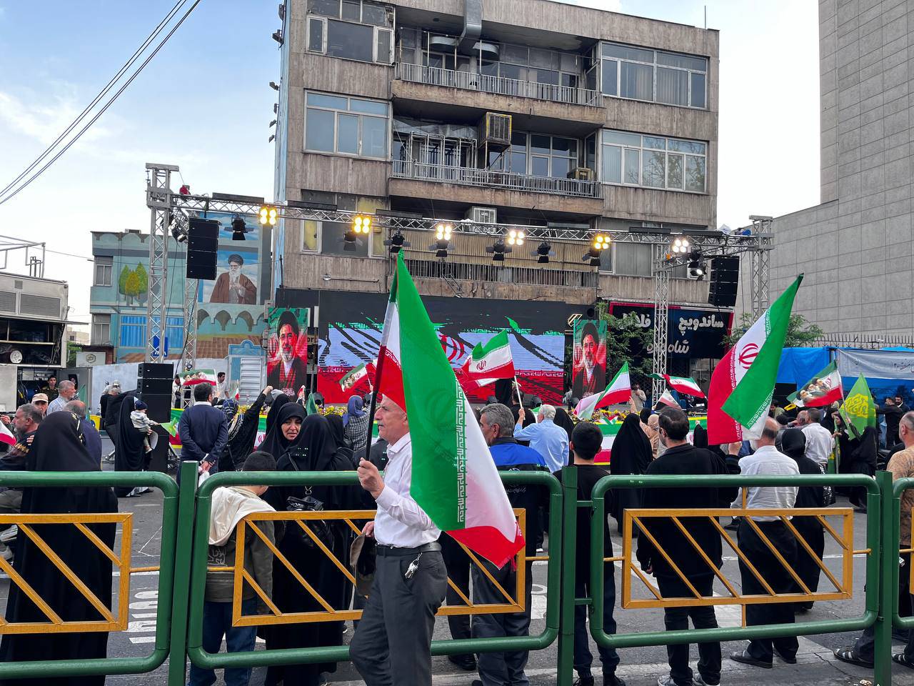 اجتماع بزرگ امام رضایی‌ها باحضور پورشور اهالی پایتخت برگزار شد/ بیعت با رهبری در سایه ولایت رضوی