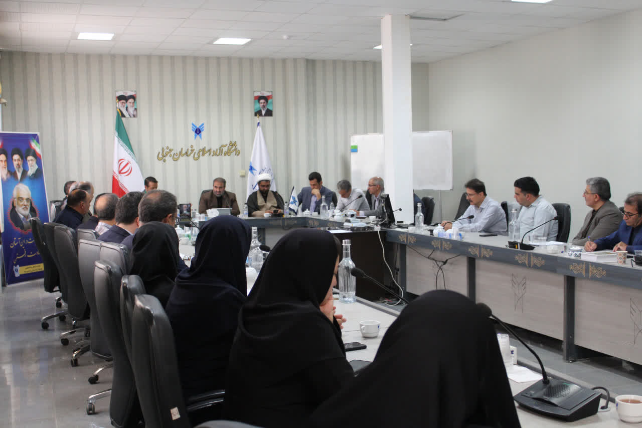 نقش راهبردی و تمدن‌ساز علوم انسانی در نظام علمی و فرهنگی کشور/ علوم انسانی سنگری برای مقابله با نفوذ فرهنگی بیگانه است