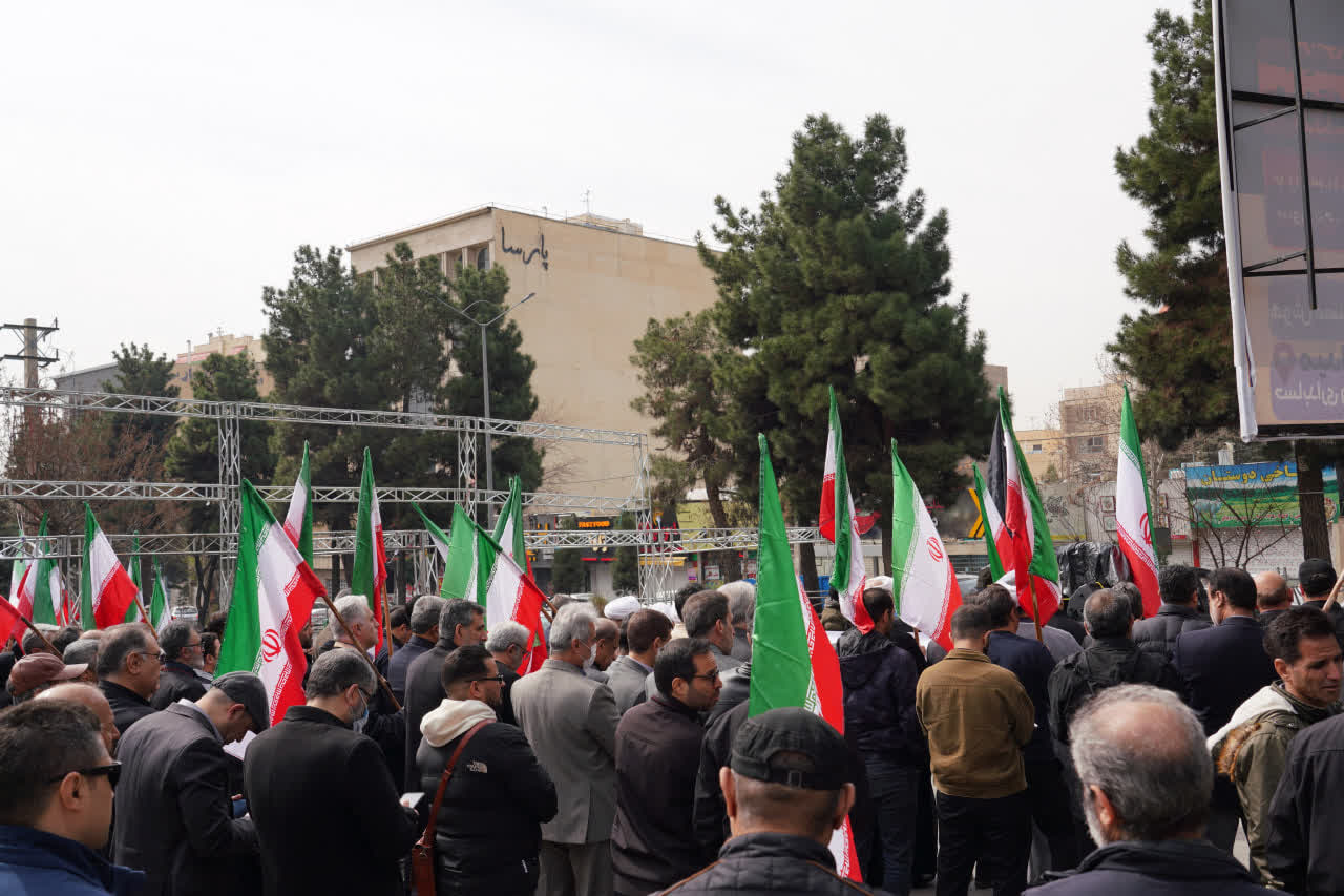 همبستگی ملی در گردهمایی «دانشگاه سربلند»/ نمایش قدرت و همبستگی در اجتماع دانشگاهیان آزاد سراسر کشور همبستگی ملی در گردهمایی «دانشگاه سربلند»/ نمایش قدرت و همبستگی در اجتماع دانشگاهیان آزاد سراسر کشور