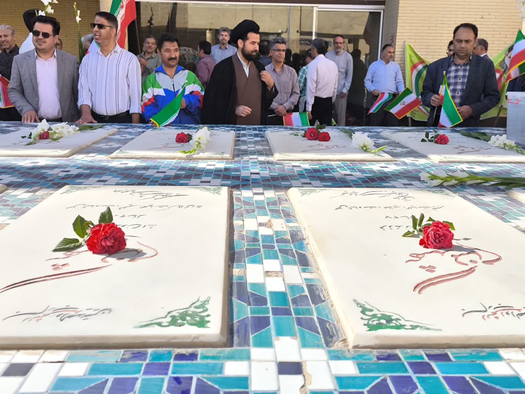 عبور از سیمخاردار نفس؛ لازمه غلبه بر موانع و مشکلات اجتماعی عبور از سیمخاردار نفس؛ لازمه غلبه بر موانع و مشکلات اجتماعی