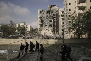 حملات مرگبار موشکی ایران - آوارگی و حیرانی صهیونیست ها