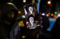 وظیفه دانشگاهیان، حمایت و تبیین ضرورت اطاعت از رهبری جدید است