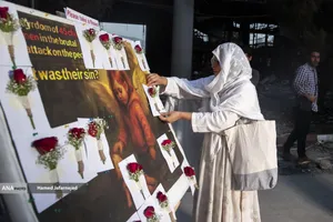 بازدید خبرنگاران خارجی از آثار به&zwnj;جامانده از حمله موشکی رژیم صهیونیستی به ساختمان شیشه ای صدا و سیما که در تاریخ ۲۴ تیرماه صورت گرفت