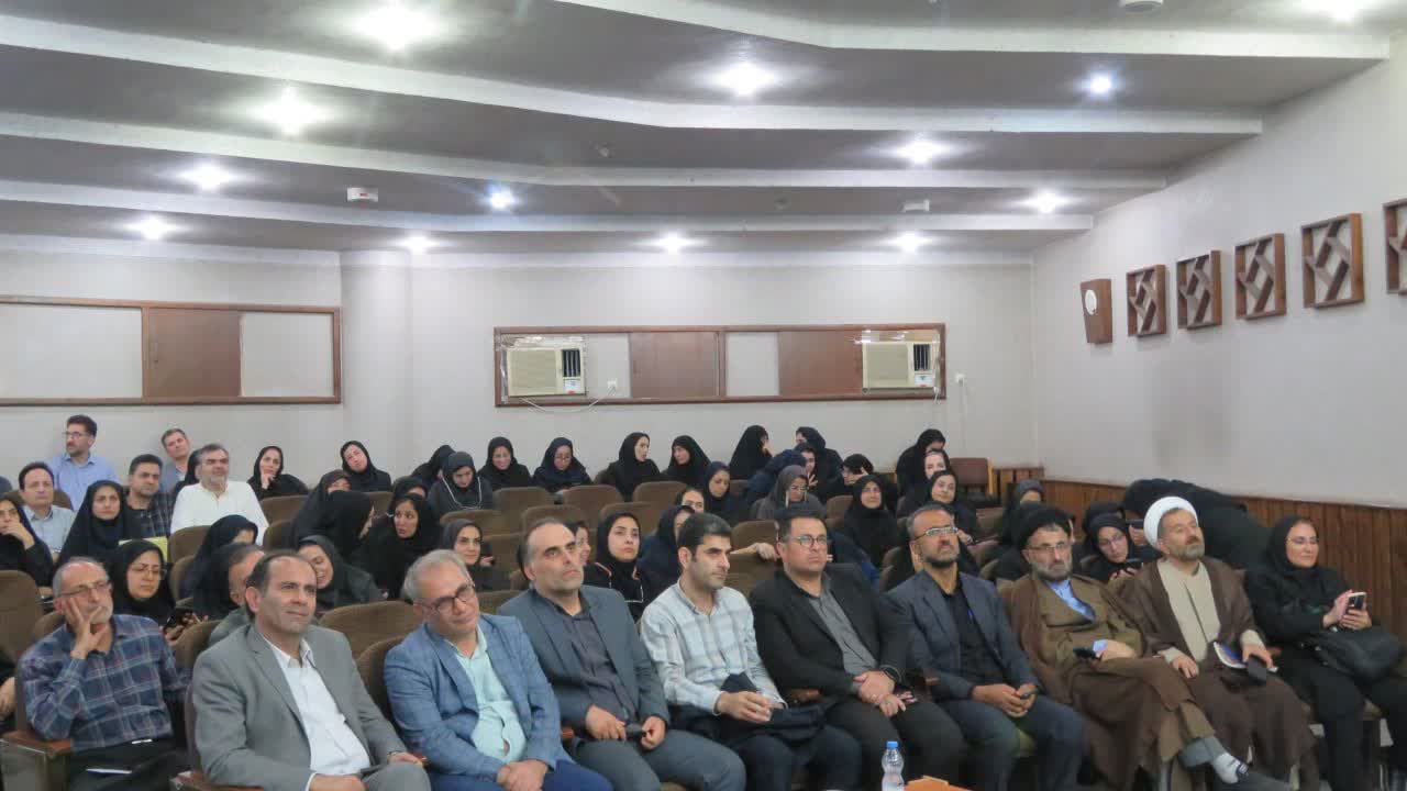 هر عمل مفیدی لزوماً «عمل صالح» نیست/ چرا تنها دانستن برای سعادت کافی نیست؟