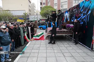 تشییع پیکر ام البنین تهران مادر شهیدان افراسیابی با حضور گسترده مردم انقلابی و شهیدپرور خیابان نبرد- پیروزی