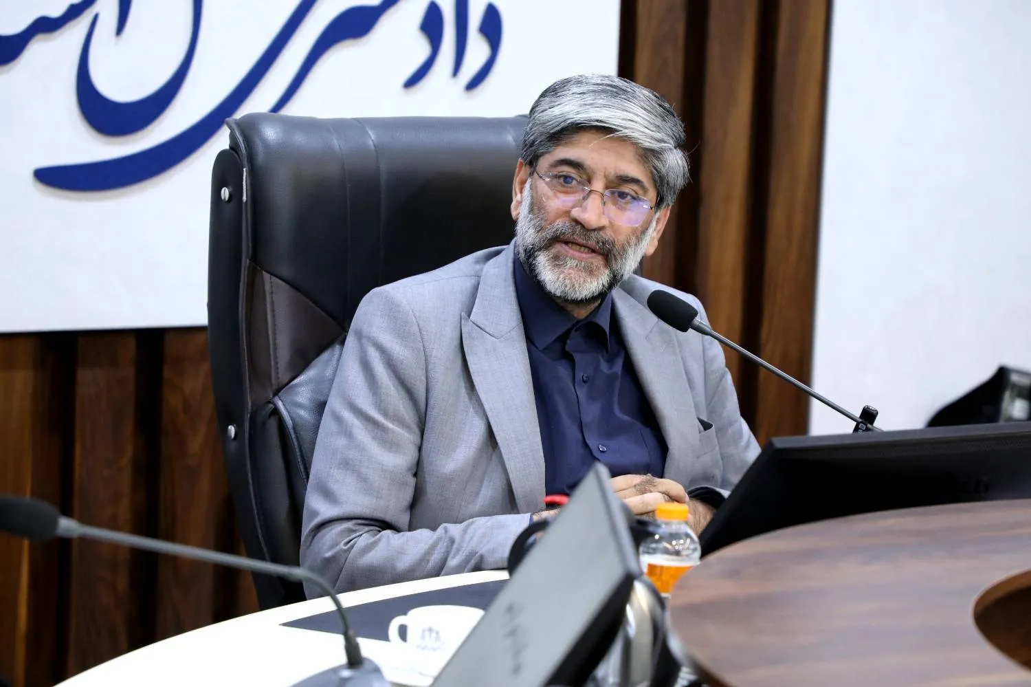 ناصر عتباتی