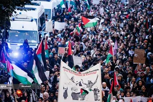 تداوم تظاهرات در کشورهای جهان در محکومیت سیاست گرسنگی دادن به مردم غزه