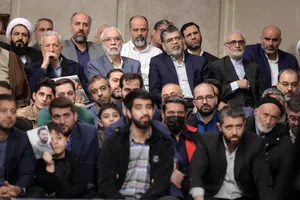 دیدار خانواده شهدای اقتدار با رهبر انقلاب در روز میلاد امیرالمومنین علیه&zwnj;السلام