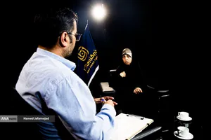 گفت و گو با الهام عابدینی خبرنگار و مجری تلویزیون