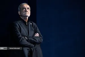 مسعود پزشکیان رییس جمهور در مراسم ادای احترام مقامات و مسئولان خارجی به پیکر امام شهید 