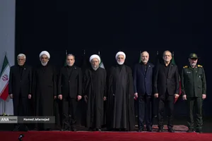 ادای احترام مقامات و مسئولان خارجی به پیکر امام شهید 