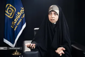 گفت و گو با الهام عابدینی خبرنگار و مجری تلویزیون