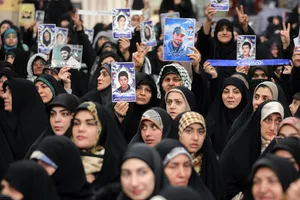 دیدار خانواده شهدای اقتدار با رهبر انقلاب در روز میلاد امیرالمومنین علیه&zwnj;السلام