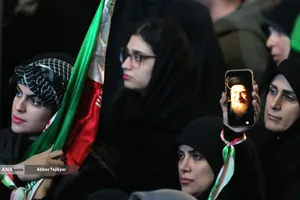 اجتماع مردمی در حمایت از رزمندگان اسلام