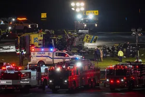 تصادف در باند فرودگاه لاگاردیا نیویورک 