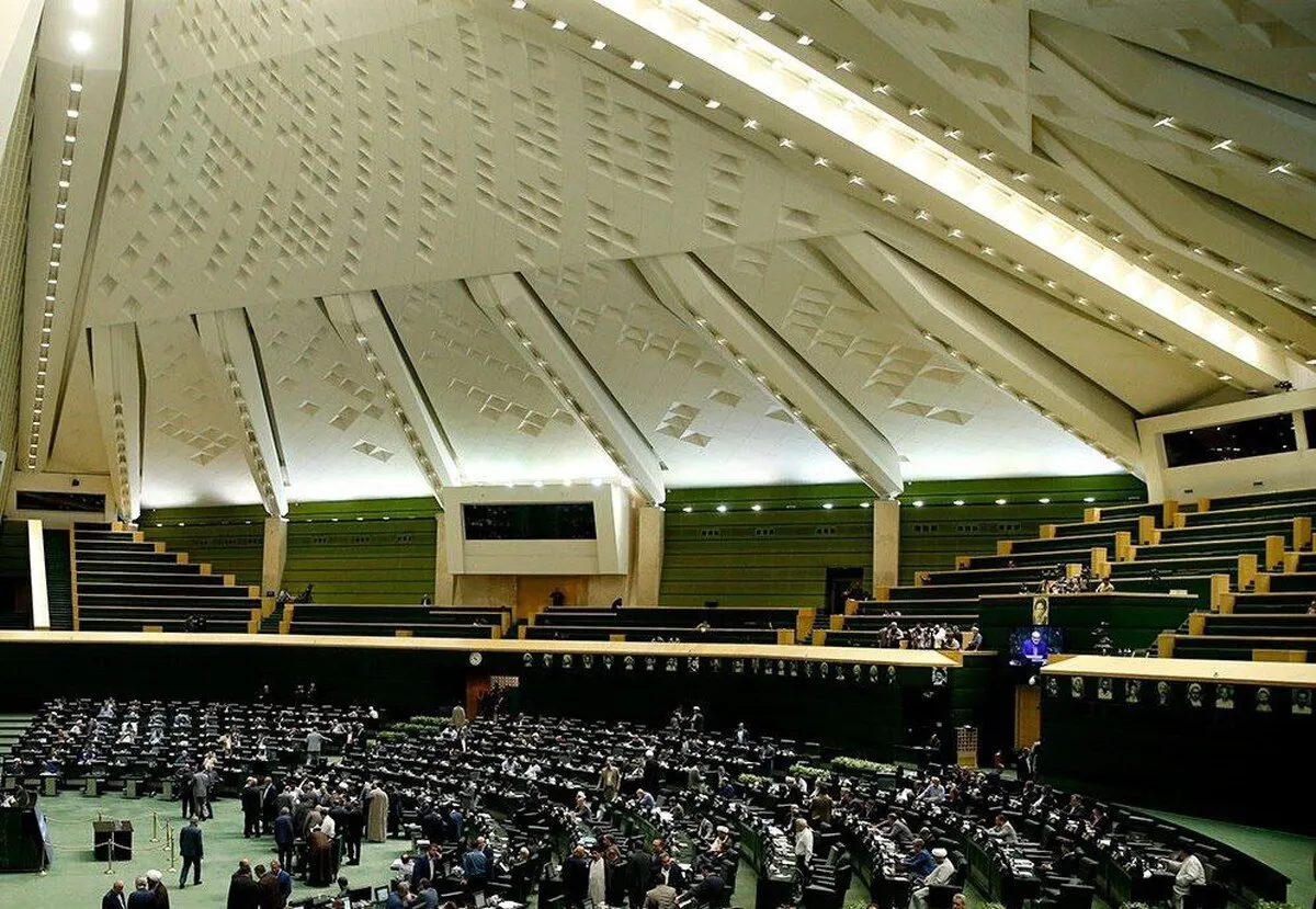 بانک مرکزی مکلف به تأمین اعتبار برای تکمیل کارگاه‌ها و آزمایشگاه‌های دانشگاه‌ها شد