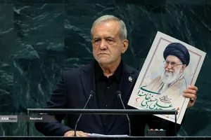 دکتر مسعود پزشکیان رئیس&zwnj;جمهوری اسلامی ایران در سخنرانی خود در هشتاد و یکمین مجمع عمومی سازمان ملل متحد، با اشاره به اتهاماتی که رئیس جمهور آمریکا علیه ایران مطرح کرد، گفت: ما تروریست نیستیم؛ ما قربانی تروریسم هستیم،رئیس جمهور با اشاره به حملات انجام&zwnj;شده علیه ایران اظهار کرد: رهبر ما را بدون هیچ دلیل و برهانی ترور کردند و در حملات صورت&zwnj;گرفته، مدارس، مراکز ورزشی، بیمارستان&zwnj;ها، دانشگاه&zwnj;ها، پل&zwnj;ها و زیرساخت&zwnj;های کشور هدف قرار گرفته&zwnj;اند