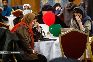 آیین بدرقه خانواده&zwnj;های آسیب&zwnj;دیده در جنگ به زیارت امام رضا(ع)
