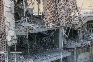 حمله رژیم صهیونی به ساختمانی در محله گیشا و منازل مردم، شهروندان و دانشمندان هسته ای کشورمان در جریان جنگ تحمیلی دوازده روزه