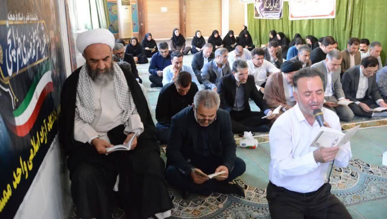 بلواری در دانشگاه آزاد اسلامی ممسنی به نام «دانشجوی شهید رضا شفیعی» نامگذاری شد بلواری در دانشگاه آزاد اسلامی ممسنی به نام «دانشجوی شهید رضا شفیعی» نامگذاری شد