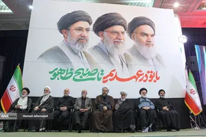 مراسم چهلم &laquo;رهبر شهید انقلاب&raquo; در تهران