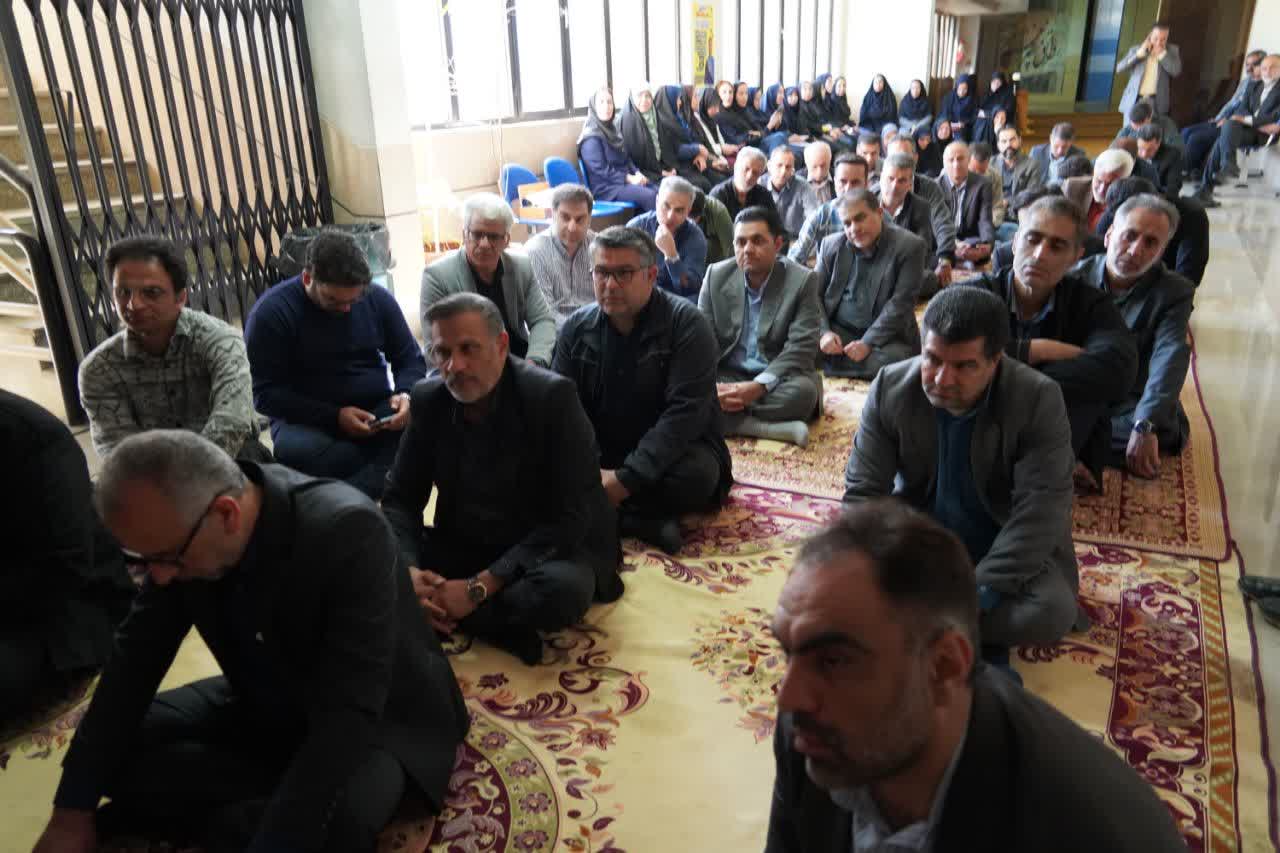 خداوند متعال در این زمان صحنه عاشورا را واضح‌تر به ما نشان داد؛ خون رهبر شهید امت اسلام را به جوشش آورد