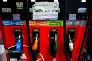 بحران بی سابقه مالی در آمریکا و جهان بدلیل هزینه جنگ و انسداد تنگه هرمز