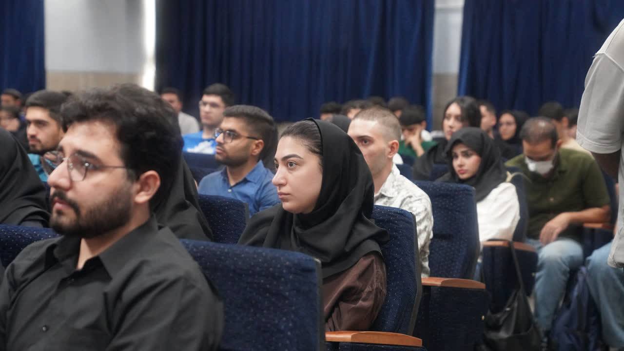 اکران مستند «من هامونم»؛ اثر برگزیده هفته آب استکهلم ۲۰۲۲ در دانشگاه علوم و تحقیقات