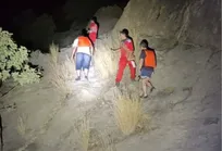 نجات 2 گردشگر گرفتار در ارتفاعات کرکی پلدختر