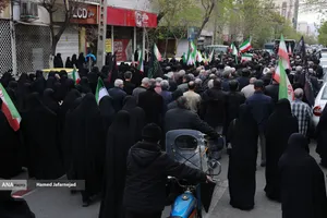 تشییع پیکر ام البنین تهران مادر شهیدان افراسیابی با حضور گسترده مردم انقلابی و شهیدپرور خیابان نبرد- پیروزی