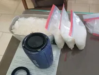 کشف جاساز شیشه در چمدان مسافر قطار بین المللی