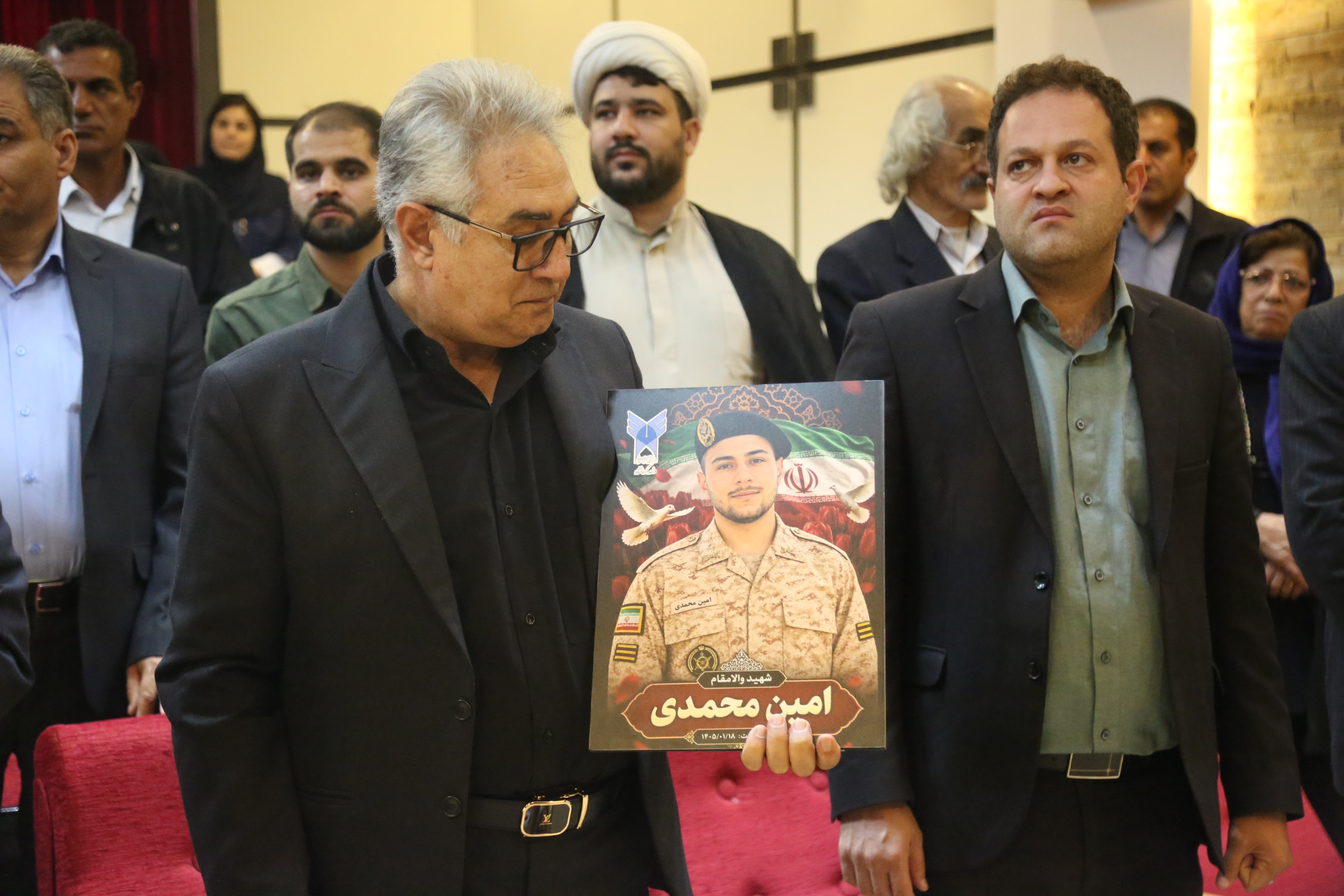 ایمان و اعتقاد راسخ رزمندگان، مانع از تصرف حتی یک وجب از خاک ایران شد/ در زمینه موشک‌های بالستیک و پهباد در دنیا بهترینیم