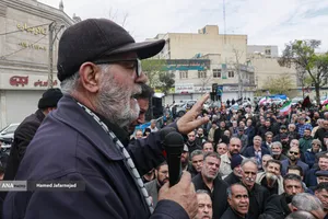 تشییع پیکر ام البنین تهران مادر شهیدان افراسیابی با حضور گسترده مردم انقلابی و شهیدپرور خیابان نبرد- پیروزی