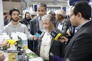 دکتر بیژن رنجبر رییس دانشگاه آزاد اسلامی در مراسم افتتاحیه سومین دوره نمایشگاه فناوری و نوآوری فن نما 1404