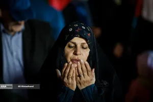 اقامه نماز استغاثه به امام زمان زمان(عج) - میدان ولیعصر (عج)
