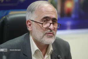فرزاد باقرزاده معاون اوقافی، حقوقی و ثبتی در نشست تبیین دستاوردها،برنامه ها و رویکردهای سازمان اوقاف و امورخیریه