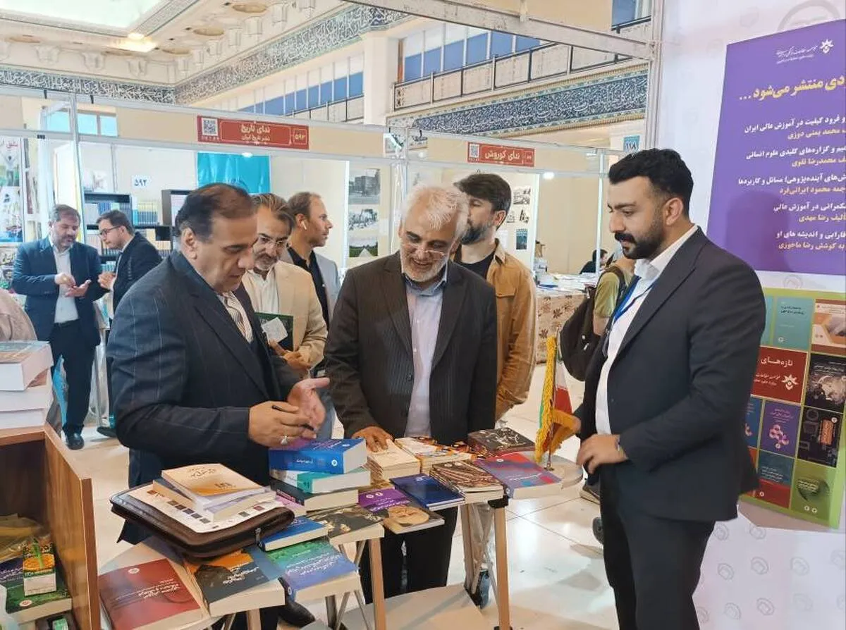 باید برای تناسب نهضت ترجمه و تألیف فکری کرد