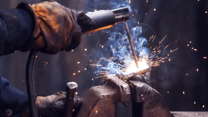Iranian researcher develops water-powered welding device