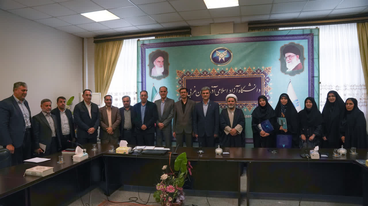 باید دانشجویانی در تراز نظام اسلامی تربیت کنیم/لزوم آسیبشناسی و تدوین برنامههای متناسب با ظرفیت استادان و دانشجویان باید دانشجویانی در تراز نظام اسلامی تربیت کنیم/لزوم آسیبشناسی و تدوین برنامههای متناسب با ظرفیت استادان و دانشجویان