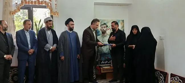 ضرورت ترویج فرهنگ ایثار و شهادت در محیط‌های علمی و آموزشی