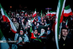 اجتماع مردمی در خونخواهی امام شهید امت - میدان انقلاب