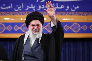 دیدار خانواده شهدای اقتدار با رهبر انقلاب در روز میلاد امیرالمومنین علیه&zwnj;السلام