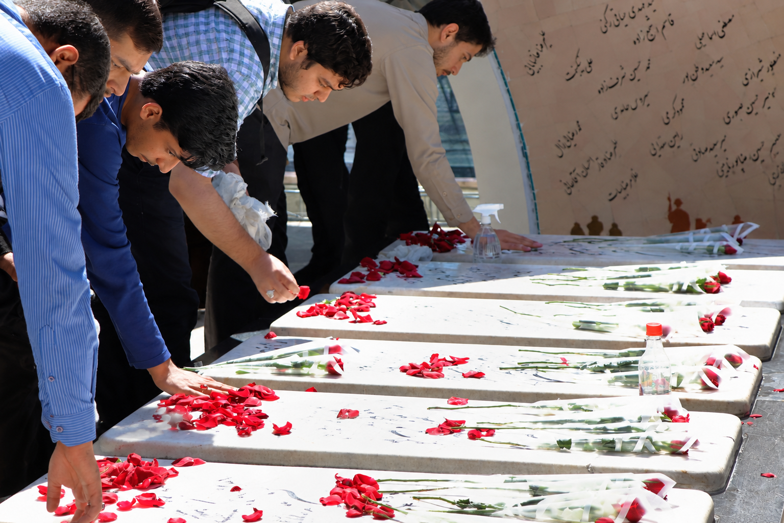آغاز سال تحصیلی دانشگاه امام صادق (ع) با تجدید میثاق با شهدا